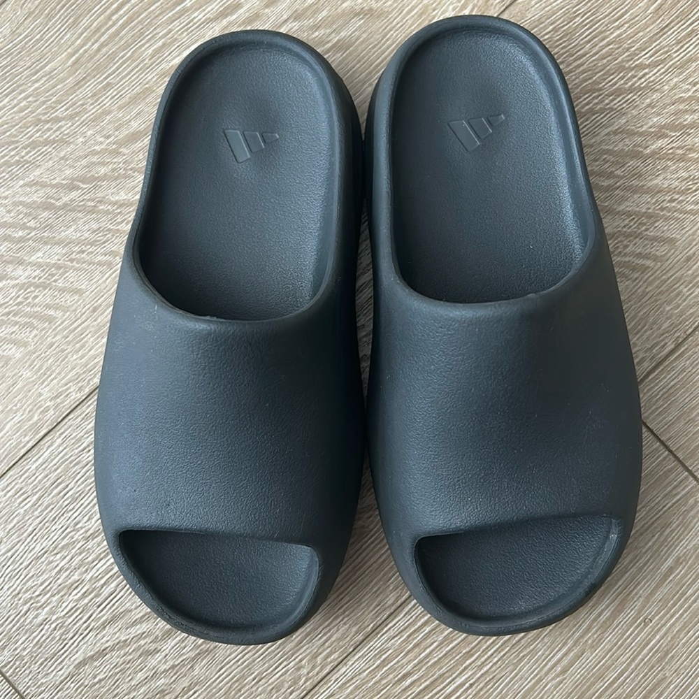 Yeezy slide
